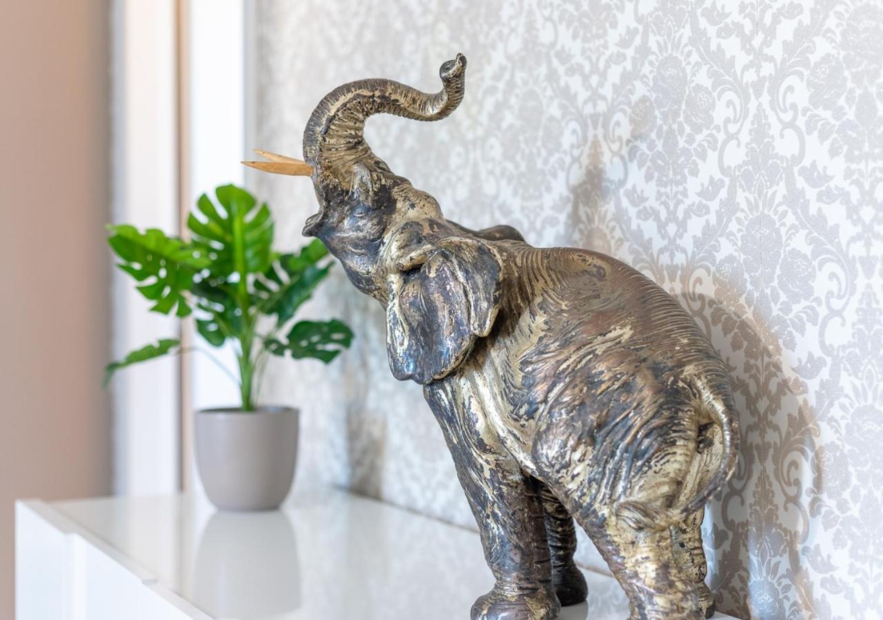 Jungle Suite --- Vasca In Camera Torino Dış mekan fotoğraf